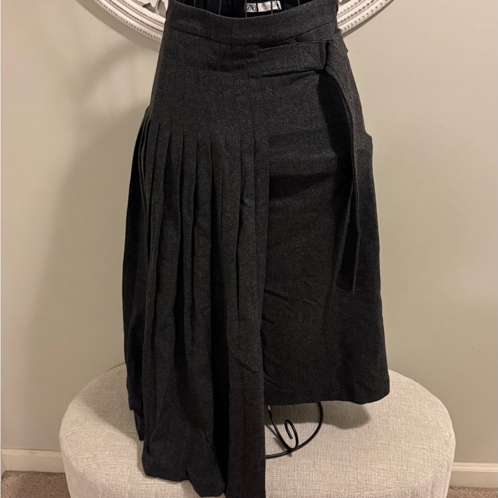 Zara Dark Gray Pleated Midi Skirt